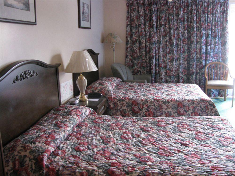 Chipican Motel Sarnia Eksteriør billede