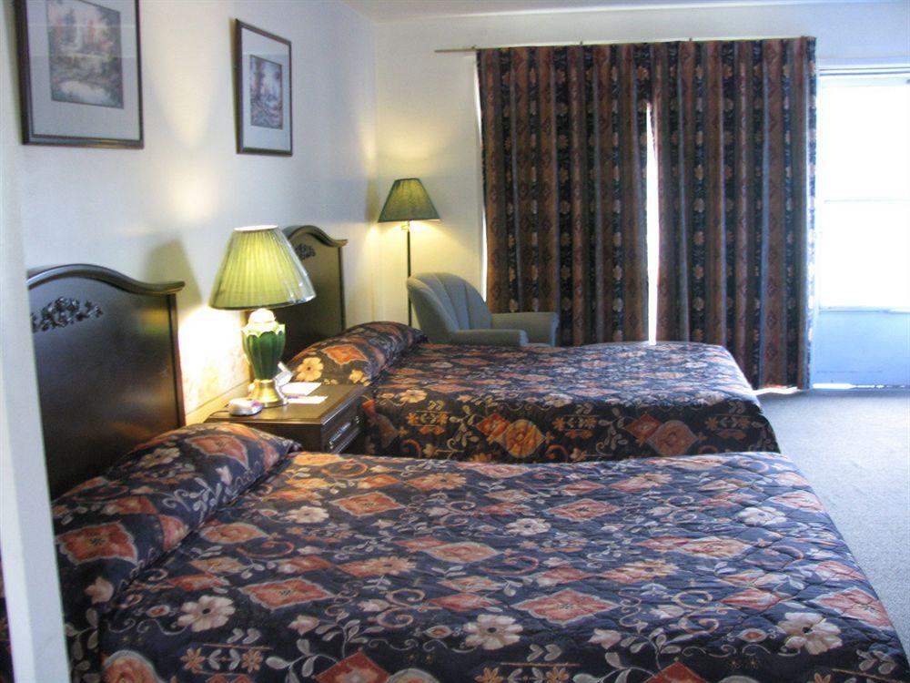 Chipican Motel Sarnia Eksteriør billede